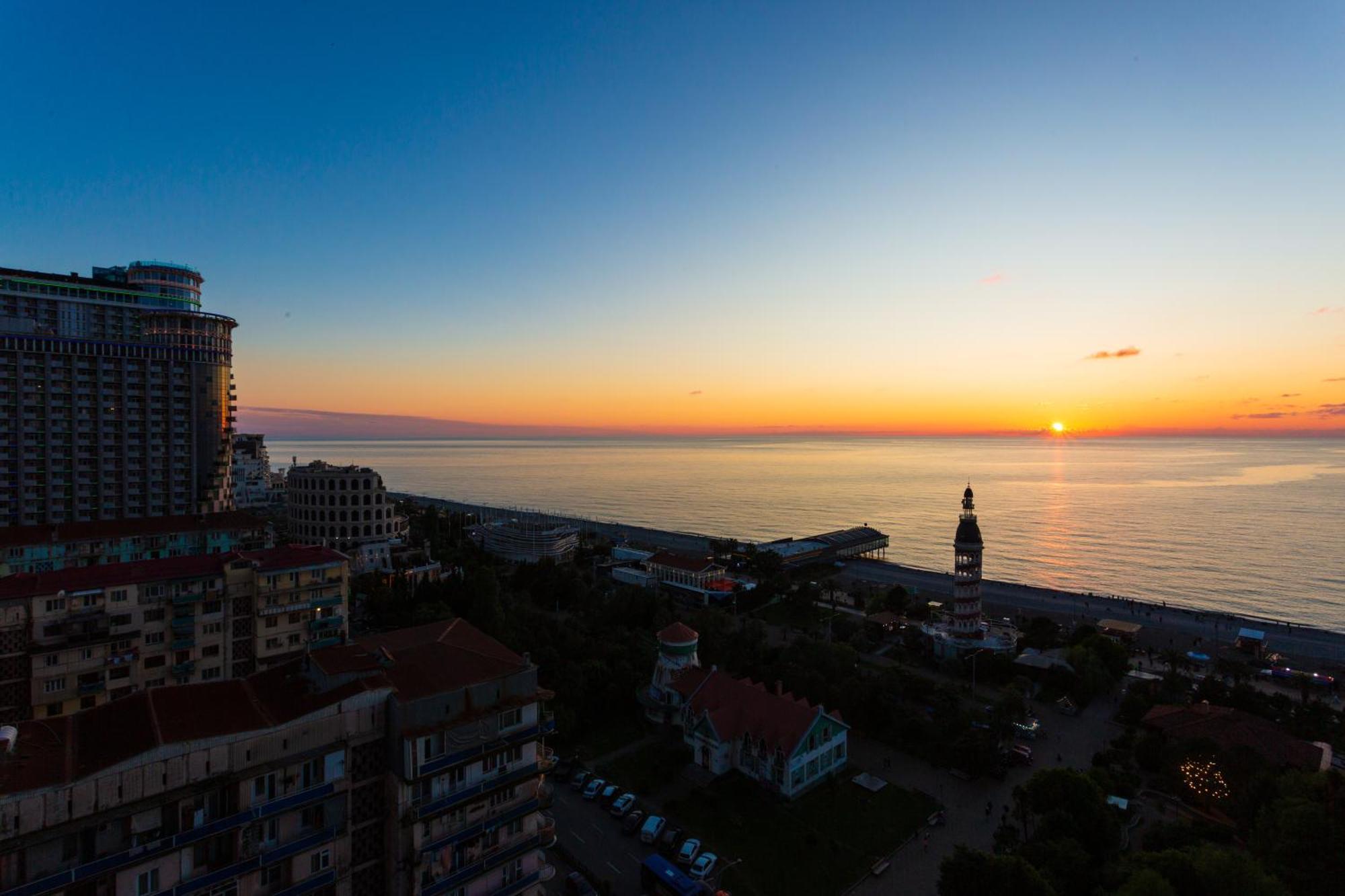 Orbi City Twin Towers Batumi Eksteriør billede